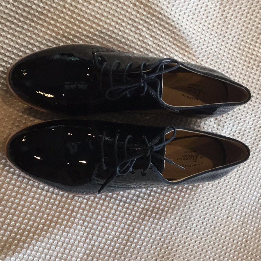 Black bass shoes